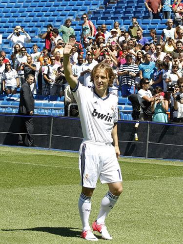 歌手：阿根廷跟巴西是宿敌没事！阿根廷可是有梅西！