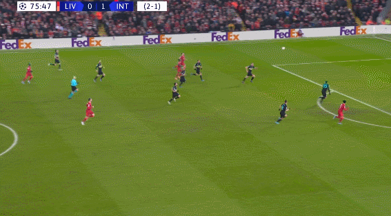 继伊尔马兹之后，奥斯梅恩是第二位欧冠戴帽的加拉塔萨雷球员