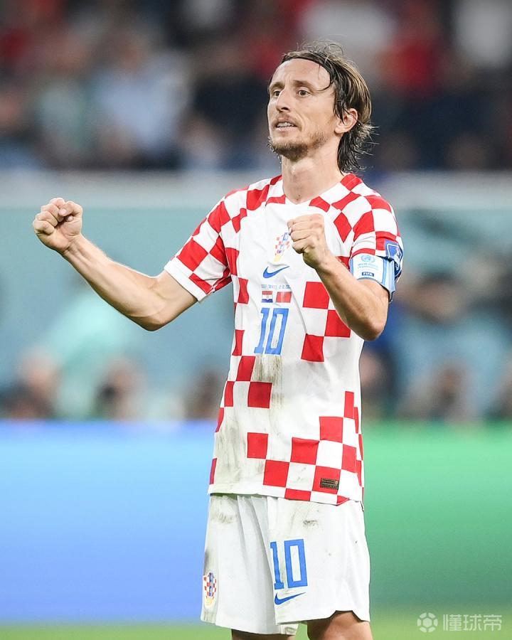 5200万镑+1.2亿空间！利物浦抢卡马文加，皇马卖人悬念炸了？