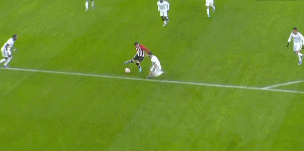 曼联2弃将左右意甲冠军，4500万前锋梅开二度，那不勒斯5连胜登顶