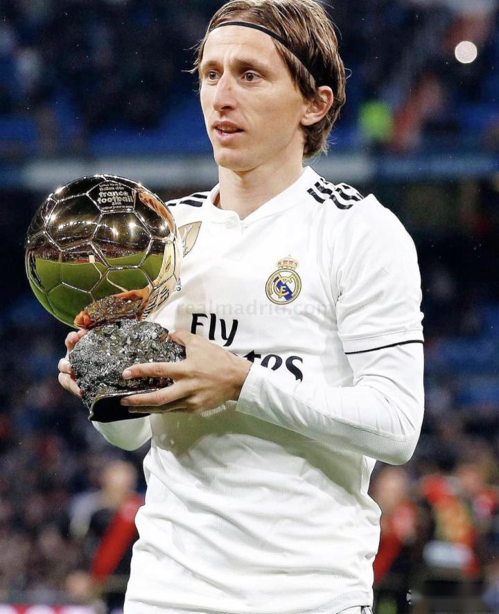 韩足晚报（2025.11.3）三将搭上洪明甫考察末班车